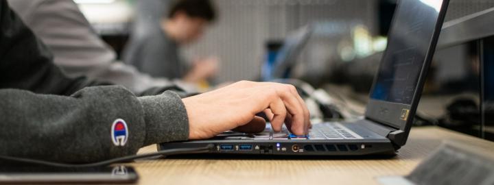 Close up photo of a laptop keyboard